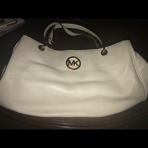 MK Handbag - Picture 4 of 4
